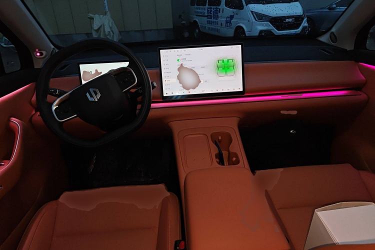 Used Leapmotor C16 2024 Range-Extended 200 LiDAR Edition Center Console