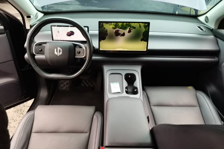 Used Leapmotor C16 2024 Range-Extended 200 LiDAR Edition Center Console