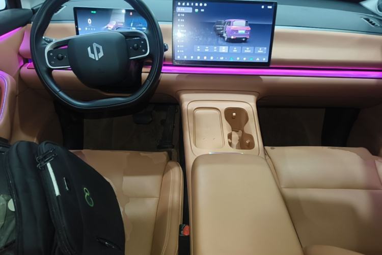 Used Leapmotor C16 2024 Range-Extended 200 Luxury Edition Center Console