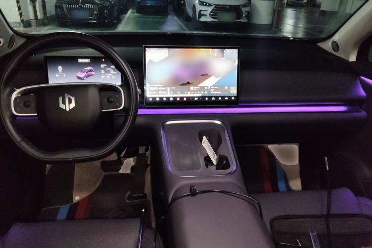 Used Leapmotor C16 2024 Range-Extended 200 LiDAR Edition Center Console