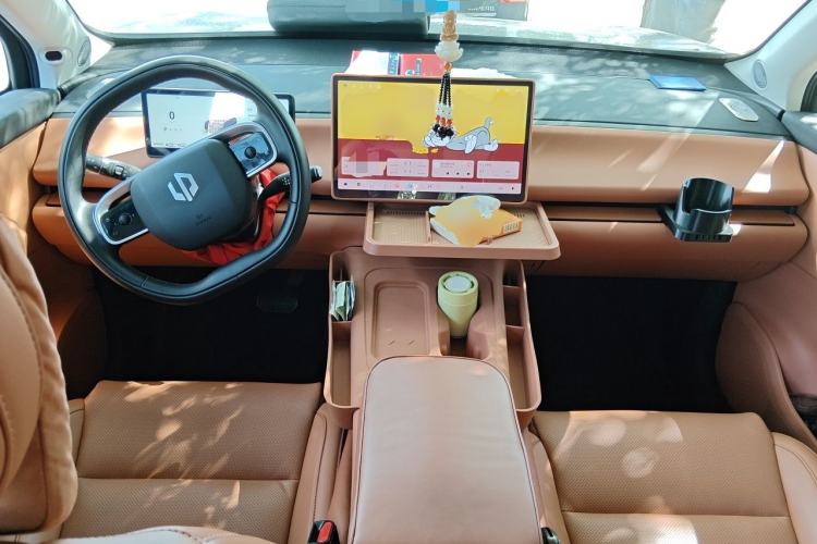 Used Leapmotor C16 2024 Range-Extended 200 Luxury Edition Center Console
