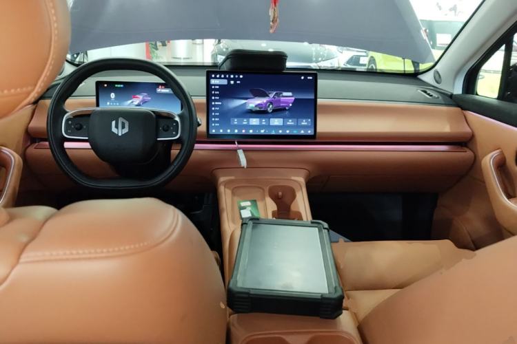 Used Leapmotor C16 2024 Range-Extended 200 LiDAR Edition Center Console