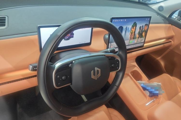 Used Leapmotor C16 2024 Range-Extended 200 LiDAR Edition Center Console
