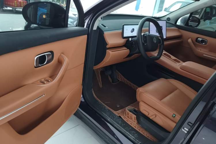 Used Leapmotor C16 2024 Range-Extended 200 LiDAR Edition Driver Seat