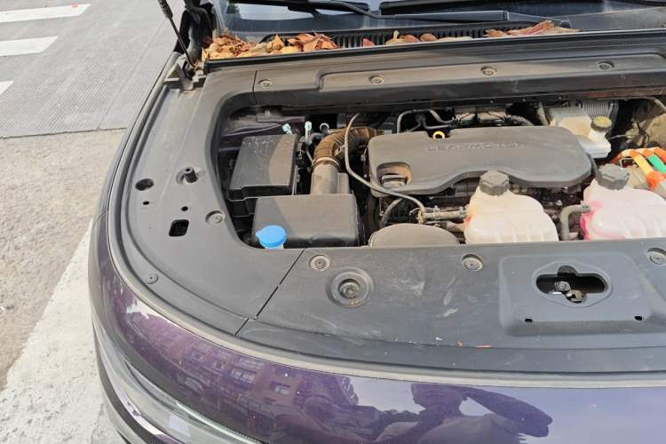 Used Leapmotor C16 2024 Range-Extended 200 LiDAR Edition Engine Bay Right