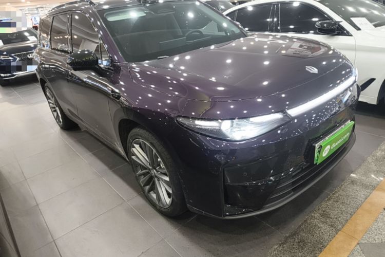 Used Leapmotor C16 2024 Range-Extended 200 Luxury Edition Front Right 45 Deg
