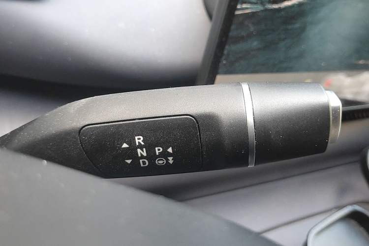 Used Leapmotor C16 2024 Pure Electric 520 Smart Edition Gear Lever
