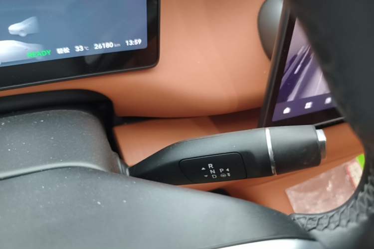 Used Leapmotor C16 2024 Range-Extended 200 LiDAR Edition Gear Lever