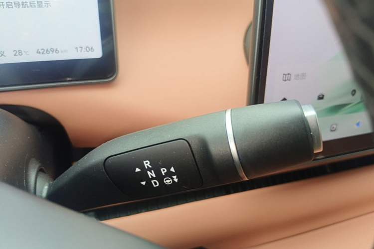 Used Leapmotor C16 2024 Range-Extended 200 Luxury Edition Gear Lever