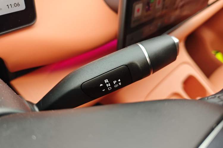 Used Leapmotor C16 2024 Range-Extended 200 LiDAR Edition Gear Lever