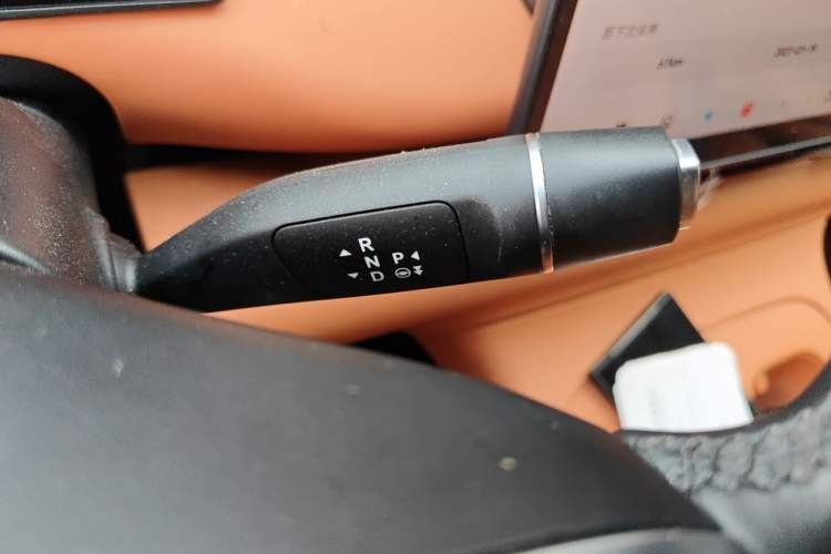 Used Leapmotor C16 2024 Range-Extended 200 LiDAR Edition Gear Lever
