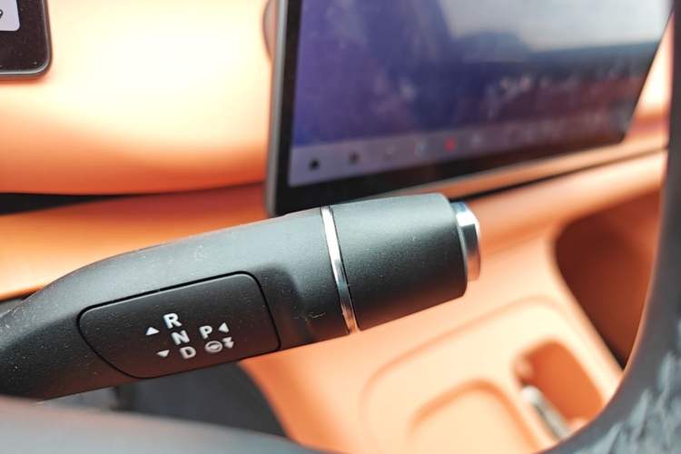 Used Leapmotor C16 2024 Range-Extended 200 LiDAR Edition Gear Lever