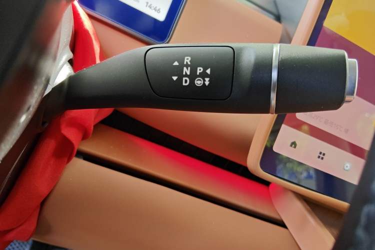 Used Leapmotor C16 2024 Range-Extended 200 Luxury Edition Gear Lever