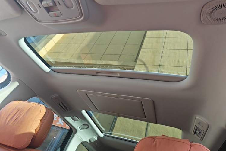 Used Leapmotor C16 2024 Range-Extended 200 LiDAR Edition Headliner