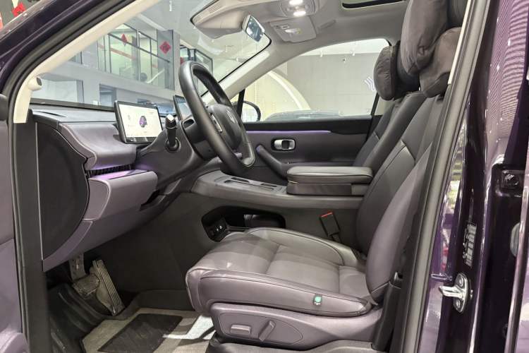 Used Leapmotor C16 2024 All-Electric 580 Luxury Edition Interior 1