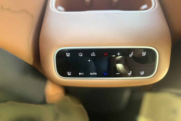 Used Leapmotor C16 2024 Range-Extended 200 LiDAR Edition Interior 1