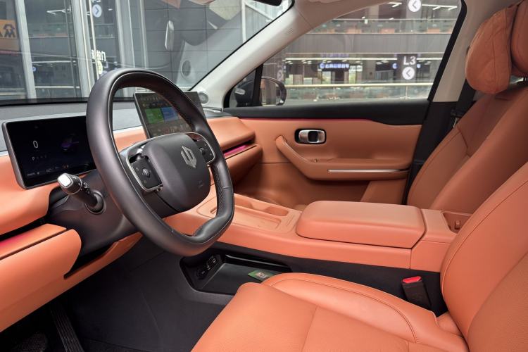 Used Leapmotor C16 2024 Range-Extended 200 LiDAR Edition Interior 1