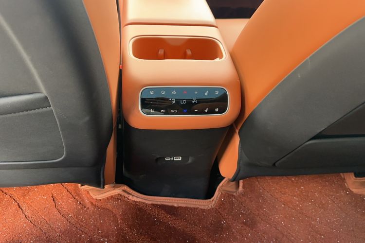 Used Leapmotor C16 2024 Range-Extended 200 LiDAR Edition Interior 1