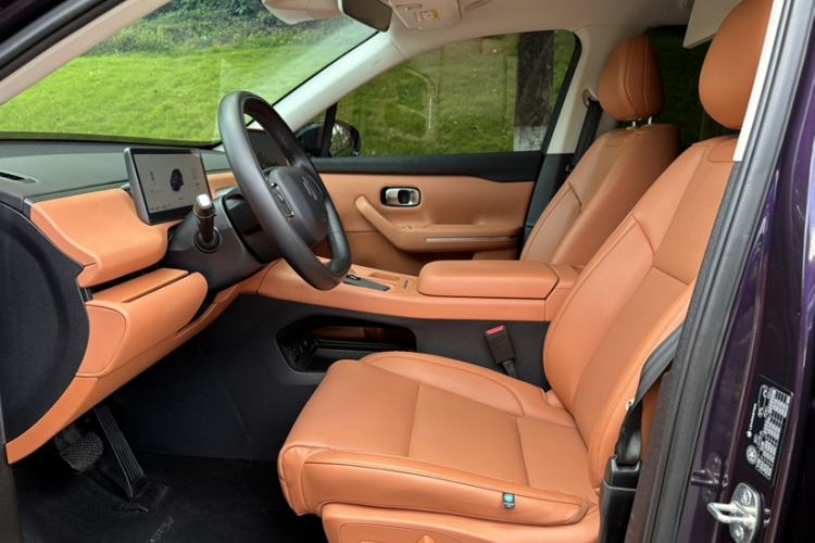 Used Leapmotor C16 2024 Range-Extended 200 LiDAR Edition Interior 10