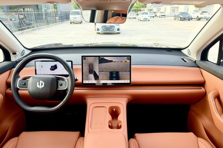 Used Leapmotor C16 2024 Range-Extended 200 LiDAR Edition Interior 14