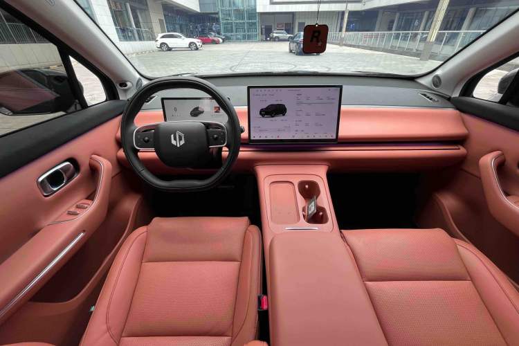 Used Leapmotor C16 2024 Range-Extended 200 LiDAR Edition Interior 14