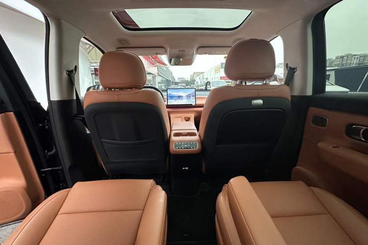Used Leapmotor C16 2024 Range-Extended 200 LiDAR Edition Interior 15