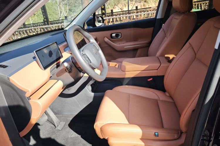 Used Leapmotor C16 2024 Range-Extended 200 LiDAR Edition Interior 2