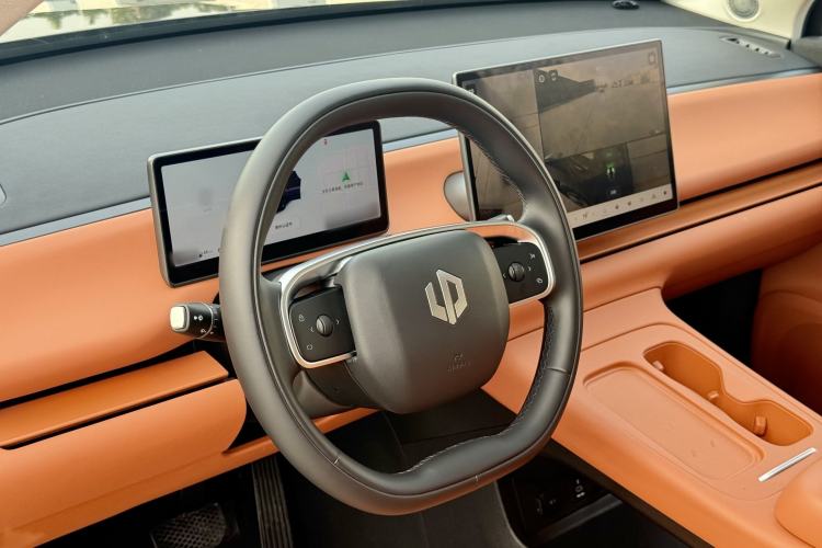 Used Leapmotor C16 2024 Range-Extended 200 LiDAR Edition Interior 2