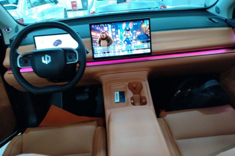 Used Leapmotor C16 2024 Range-Extended 200 LiDAR Edition Interior 2