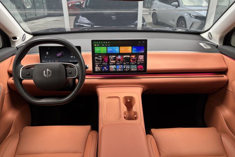 Used Leapmotor C16 2024 Range-Extended 200 LiDAR Edition Interior 2