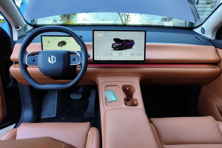 Used Leapmotor C16 2024 Range-Extended 200 LiDAR Edition Interior 2
