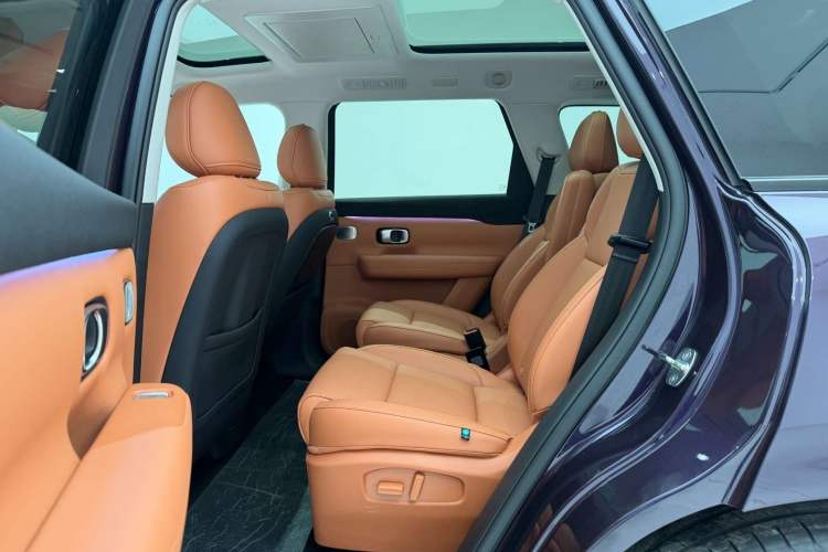 Used Leapmotor C16 2024 Range-Extended 200 LiDAR Edition Interior 2