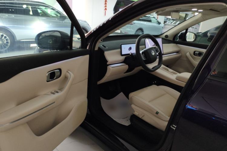 Used Leapmotor C16 2024 Range-Extended 200 LiDAR Edition Interior 3