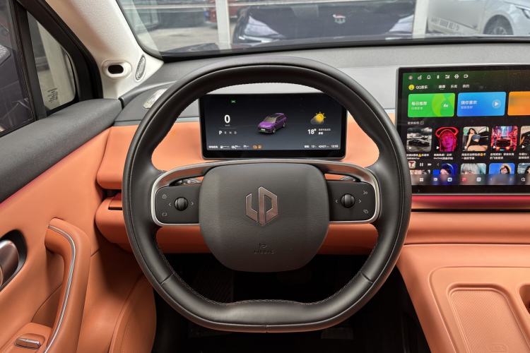 Used Leapmotor C16 2024 Range-Extended 200 LiDAR Edition Interior 3