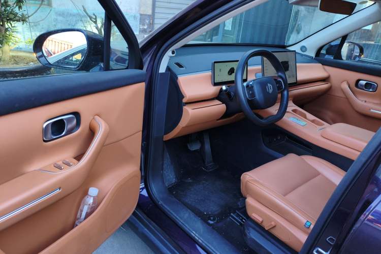 Used Leapmotor C16 2024 Range-Extended 200 LiDAR Edition Interior 3