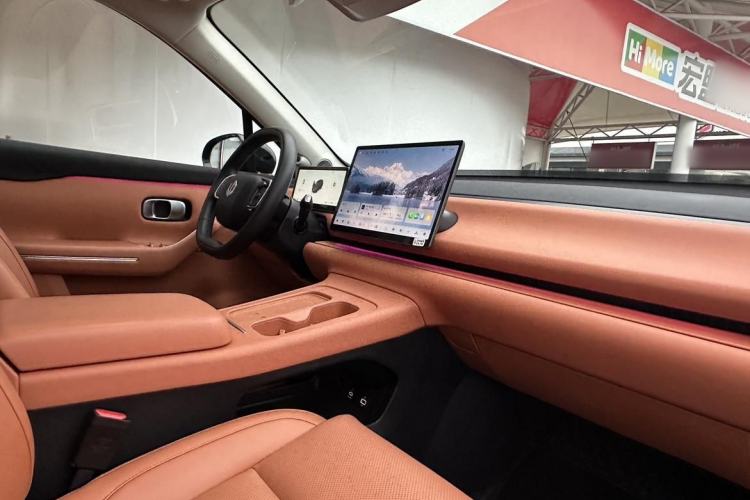 Used Leapmotor C16 2024 Range-Extended 200 LiDAR Edition Interior 4