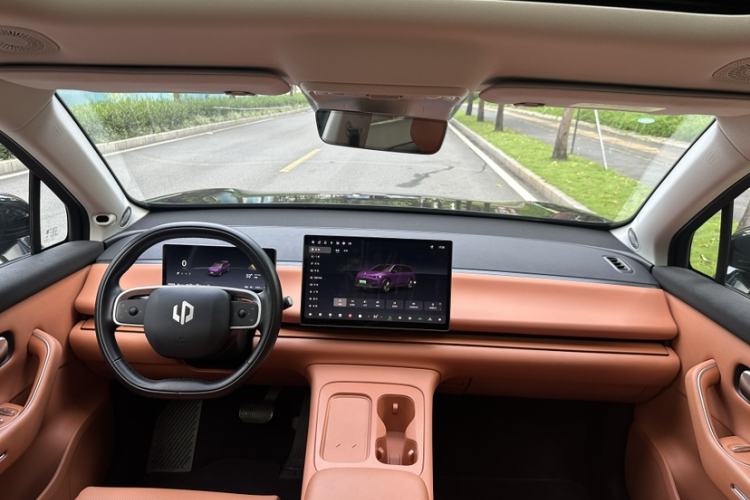 Used Leapmotor C16 2024 Range-Extended 200 LiDAR Edition Interior 4