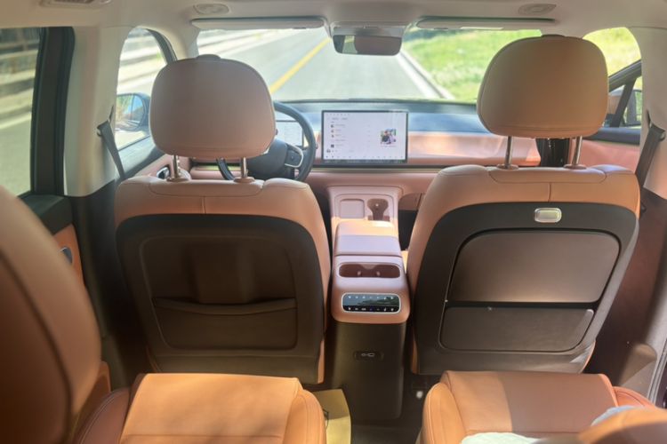 Used Leapmotor C16 2024 Range-Extended 200 LiDAR Edition Interior 4