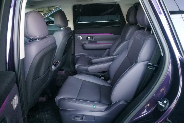 Used Leapmotor C16 2024 Range-Extended 200 Luxury Edition Interior 4