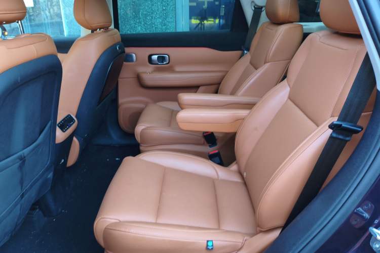 Used Leapmotor C16 2024 Range-Extended 200 LiDAR Edition Interior 4