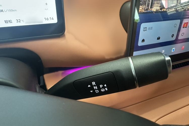 Used Leapmotor C16 2024 Range-Extended 200 LiDAR Edition Interior 4