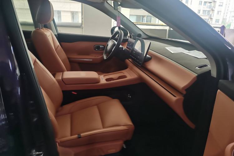 Used Leapmotor C16 2024 Range-Extended 200 LiDAR Edition Interior 5