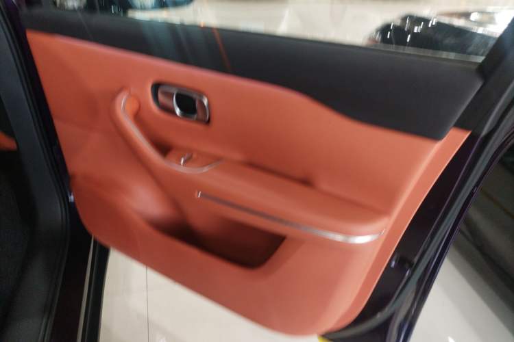Used Leapmotor C16 2024 Range-Extended 200 LiDAR Edition Interior 5