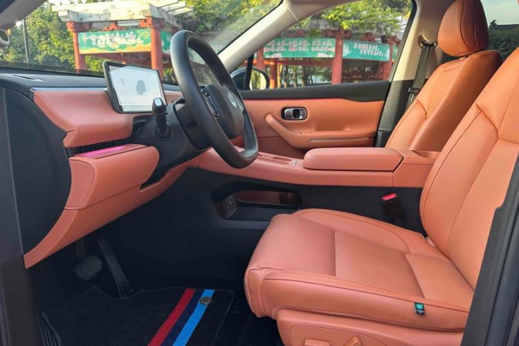Used Leapmotor C16 2024 Range-Extended 200 LiDAR Edition Interior 5