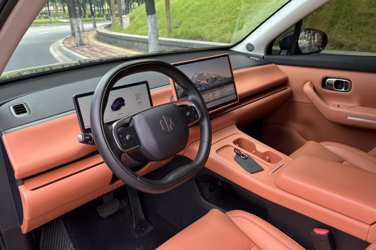 Used Leapmotor C16 2024 Range-Extended 200 LiDAR Edition Interior 5