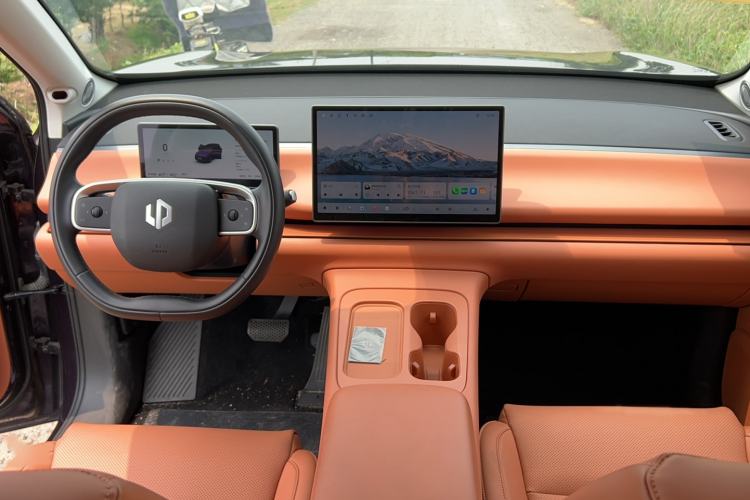Used Leapmotor C16 2024 Range-Extended 200 LiDAR Edition Interior 7