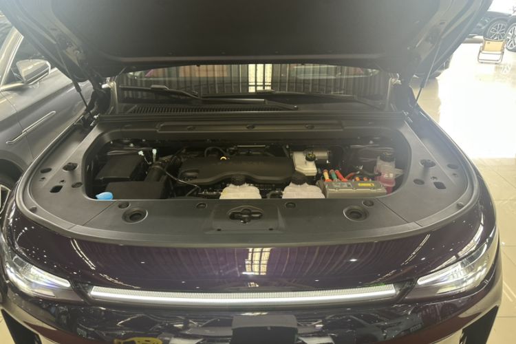 Used Leapmotor C16 2024 Range-Extended 200 LiDAR Edition Interior 8