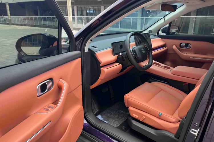 Used Leapmotor C16 2024 Range-Extended 200 LiDAR Edition Interior 8