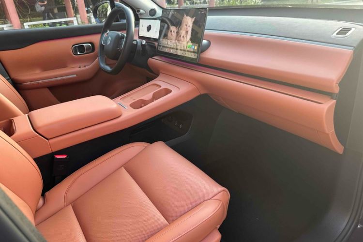 Used Leapmotor C16 2024 Range-Extended 200 LiDAR Edition Interior 9
