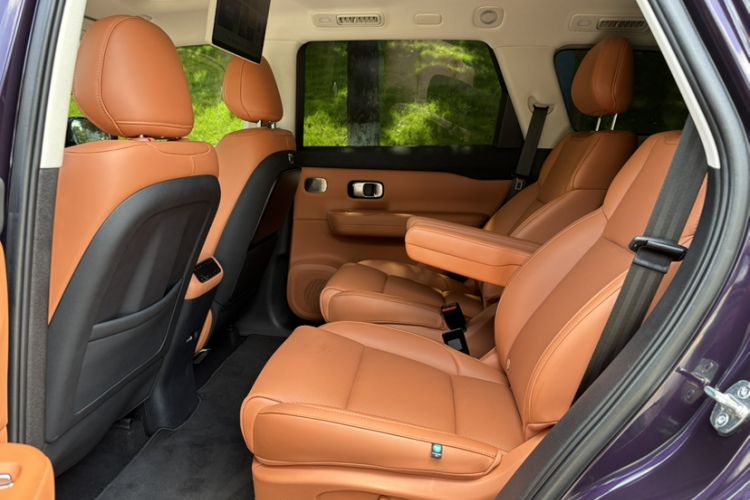 Used Leapmotor C16 2024 Range-Extended 200 LiDAR Edition Interior 9